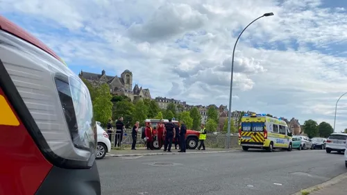Le Mans : les pompiers repêchent un homme dans les eaux de la Sarthe