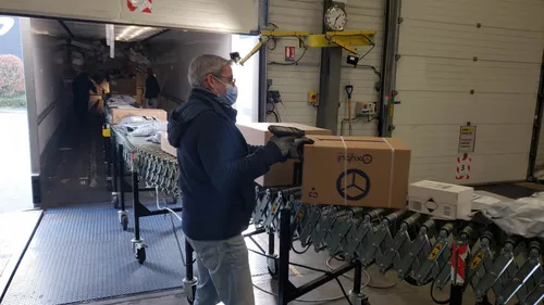 Calvados : dans les coulisses de la livraison des colis de Noël