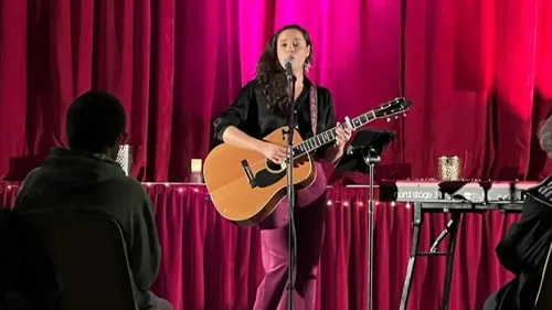 Sarthe : Lola Baï repart en tournée dans les "p'tites communes"