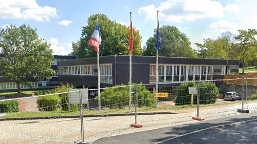 Vernon : des menaces envoyées aux élèves du lycée Dumézil