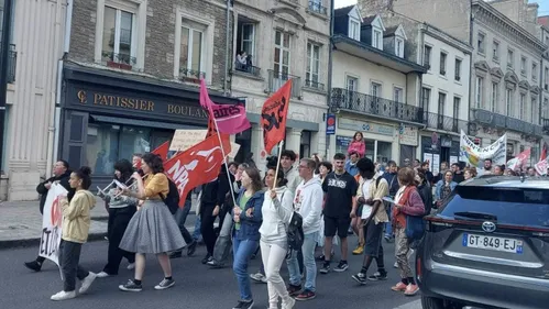 Alençon : 200 personnes manifestent contre l'extrême droite