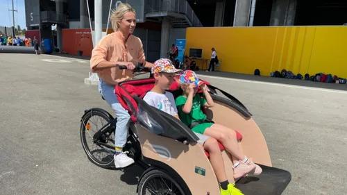 Le Mans : Marion Rousse  en selle au stade Marie-Marvingt 