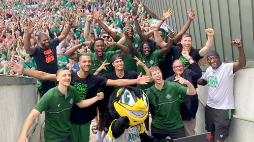 L’ADA Blois Basket 41 partage son bonheur avec les supporters