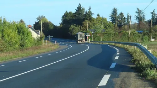 Haut Anjou : ne dites plus "N162" mais "D962" !