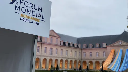 Normandie pour la Paix : analyser les conflits de notre époque