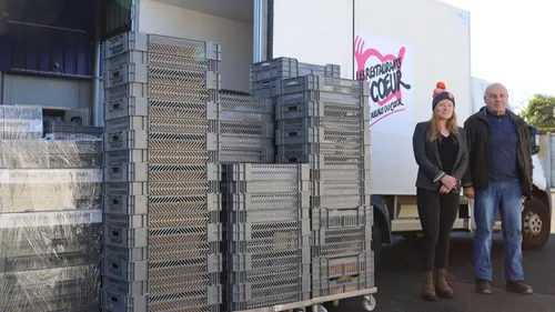 Le match est reporté, le MSB offre 350 kilos de nourriture aux...