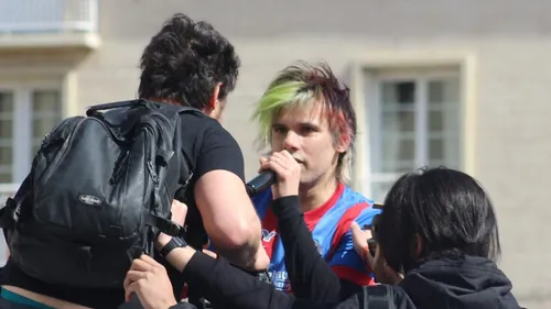 Caen : Orelsan en invité surprise du carnaval étudiant