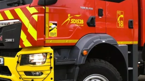 Thiron-Gardais : une voiture sans permis sur le toit, l'occupant...