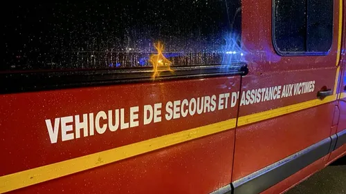 Sarthe : trois personnes intoxiquées dans l'incendie d'une maison