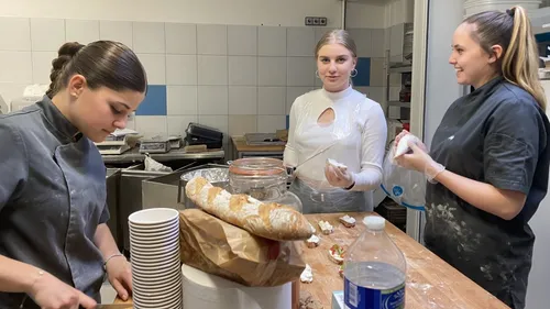 Le Mans : une réfugiée ukrainienne au lycée Sainte-Catherine