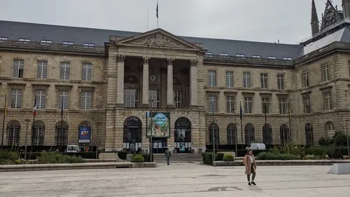 Rouen : un agent révoqué par la ville après sa condamnation pour...