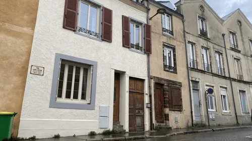 Rue Lionel-Royer au Mans, on s'oriente vers la thèse du meurtre