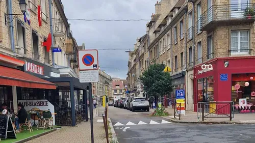 Falaise : la rue de la Pelleterie piétonne le samedi matin ?