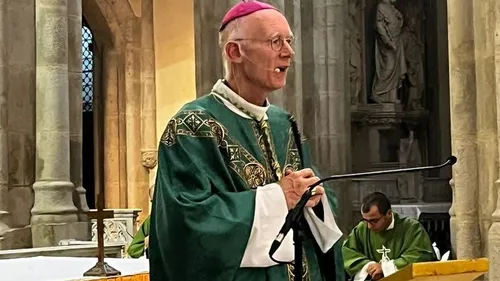 De Saint-Etienne à Bourges : le pape nomme Sylvain Bataille dans le...