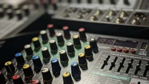 A Rouen, les forces de l'ordre interrompent la rave party illégale