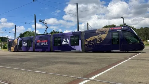 Des trams aux couleurs des 24 Heures du Mans