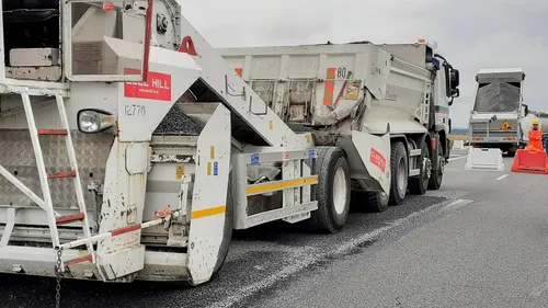 Dans le Cher, on profite de l'été pour refaire les enrobés