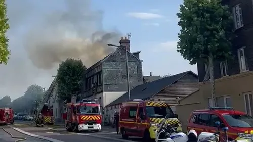 Déville-lès-Rouen : une maison abandonnée prend feu