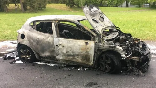 Blois : une voiture en feu rue Maryse-Bastié