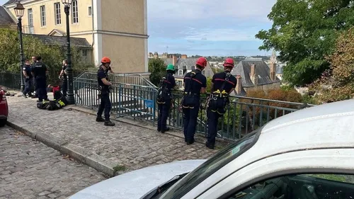 Le Mans : un homme menace de sauter du haut du tunnel des Jacobins