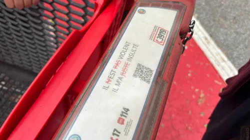 Dans ce supermarché eurois, des messages contre les violences...