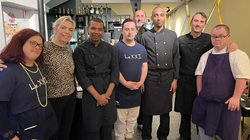 A Rouen, élan de solidarité pour le restaurant inclusif "Le XXI"