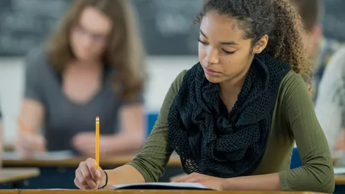 Réussis tes épreuves du Bac avec Sweet FM & Studyrama !