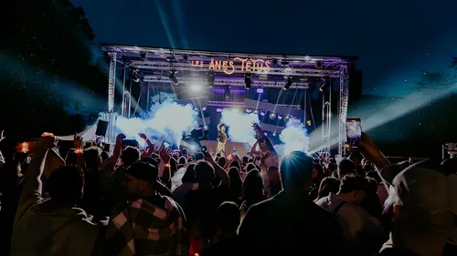 EXCLU :  Un artiste international pour la 4ème édition des Ânes...