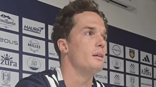 Usap : "A cause des critiques... Je ne peux plus aller en ville ou...