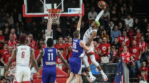 Cholet Basket Vs Fos sur Mer sur COLLINES
