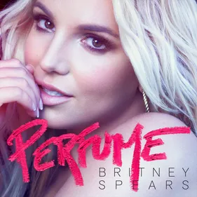 Britney Spears soigne ses lèvres