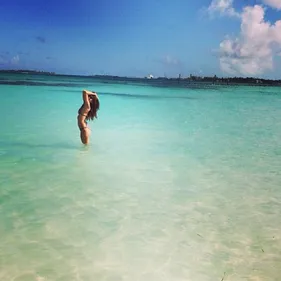 Tal en vacances aux Bahamas