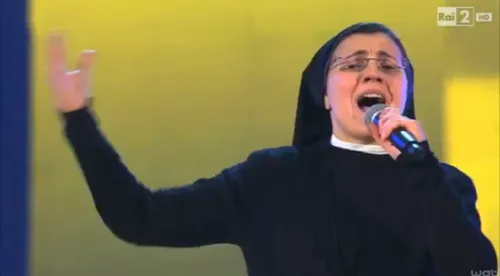 Une bonne soeur dans The Voice en Italie