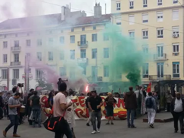 Saint-Etienne : plus de 500 personnes contre la visite de...