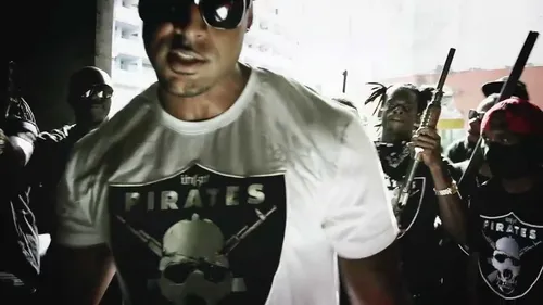 De la prison ferme pour des figurants d’un clip de Booba