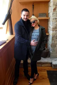 Christina Aguilera montre son ventre de femme enceinte