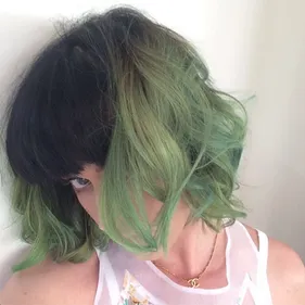 Katy Perry change de couleur de cheveux
