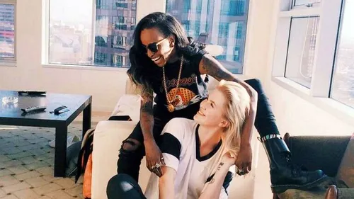 La fille de Kim Basinger et Angel Haze ensemble