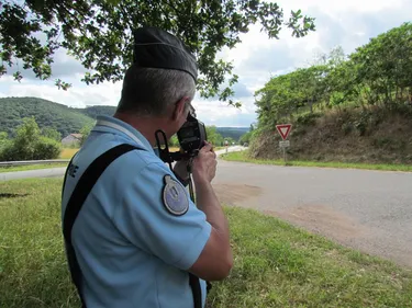 Le retrait de point pour les petits excès de vitesse, c’est bientôt...