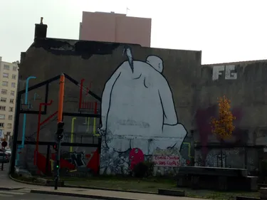 Le géant d'Ella et Pitr indésirable à Saint-Etienne