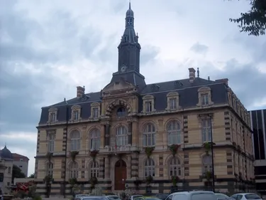 Roanne : nouvelle passe d'arme entre Nicolin et Déroche au conseil...