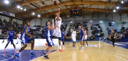 Basket : la Chorale coule contre Antibes (68-87)