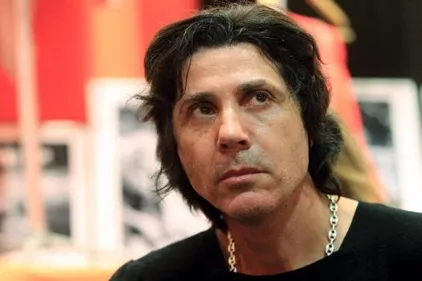 Jean-Luc Lahaye soupçonné de « corruption de mineure de moins de 15...