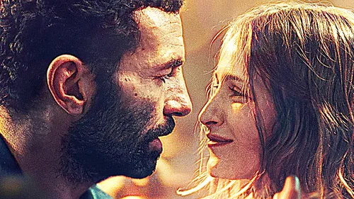 Cinéma : un film produit par Julie Gayet et tourné à Roanne dans...