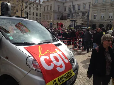 Grève du 15 mars : 2 rassemblements dans la Loire, la RN 7 bloquée...