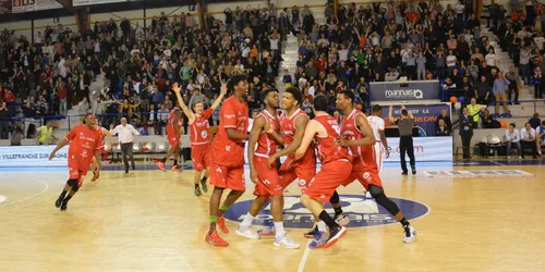 Basket : Saint-Chamond gagne à Roanne au buzzer