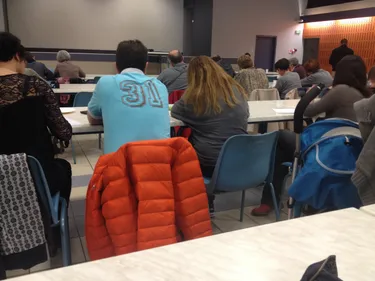 Saint-Marcellin-en-Forez : jeunes et anciens réunis pour une dictée...