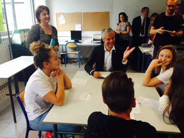 Quand Laurent Wauquiez souhaite une bonne rentrée aux lycéens de la...