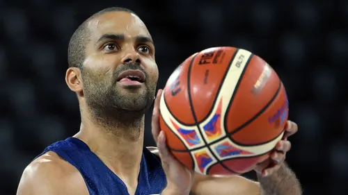 Le plus grand basketteur français Tony Parker à Veauche !