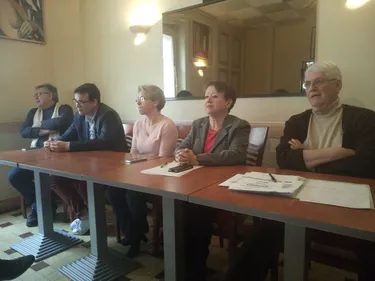 L'équipe de campagne de Benoit Hamon en ordre de bataille dans la...